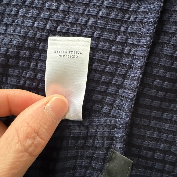 Lulu's Deep Blue Ribbed Halter Tank - Picture 3 of 6